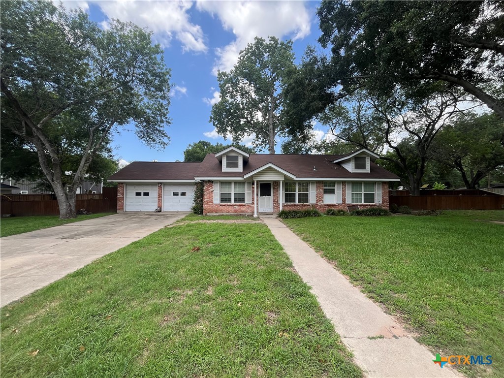 306 Angus Street Property Photo 1