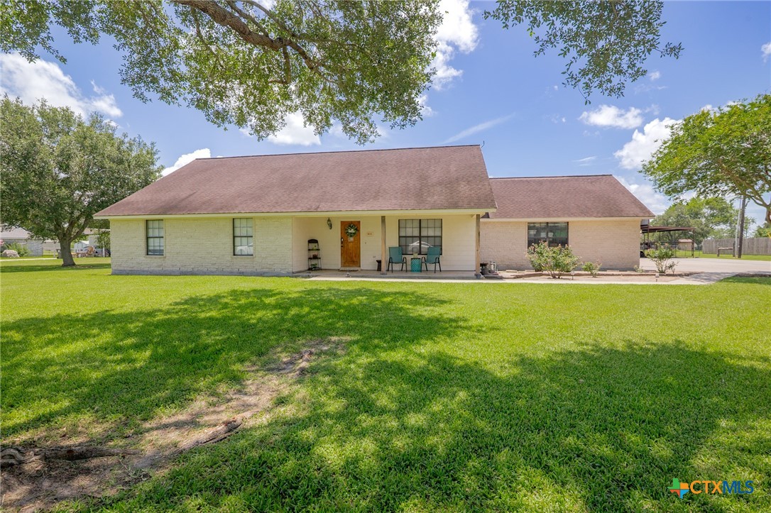 301 Crawford Drive Property Photo 3