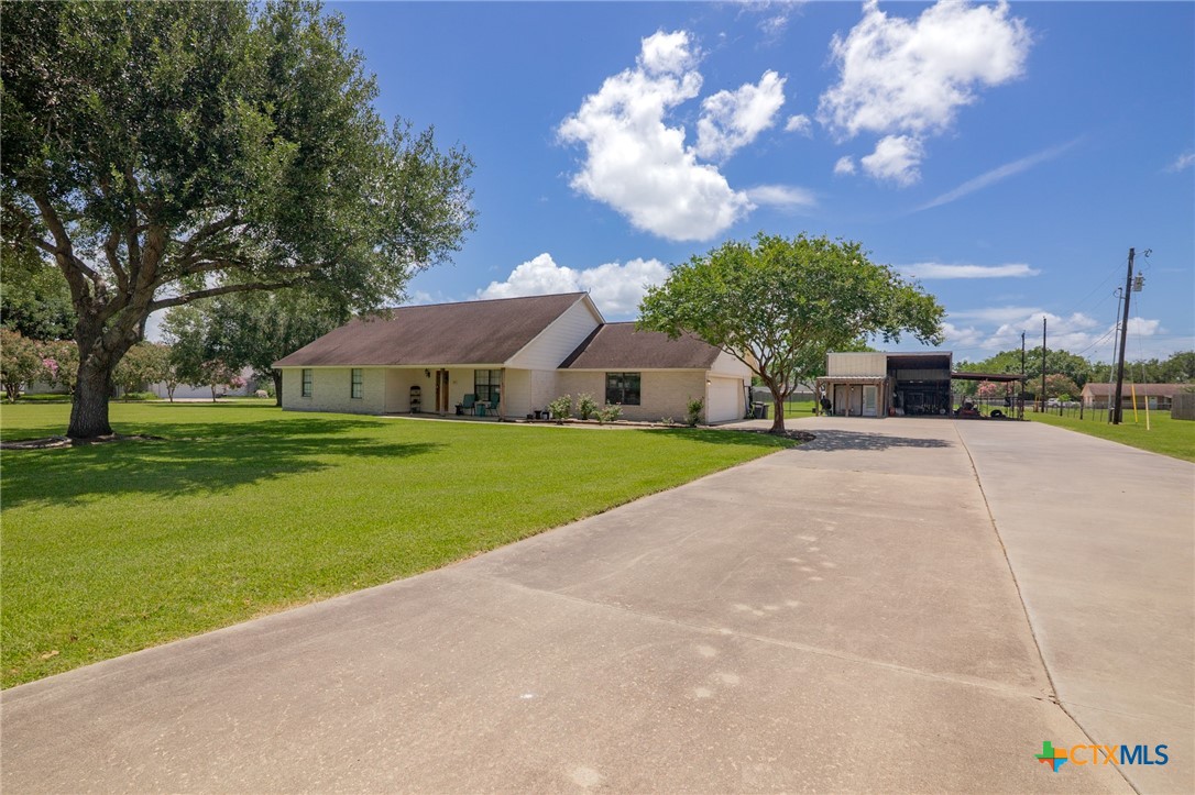 301 Crawford Drive Property Photo 4