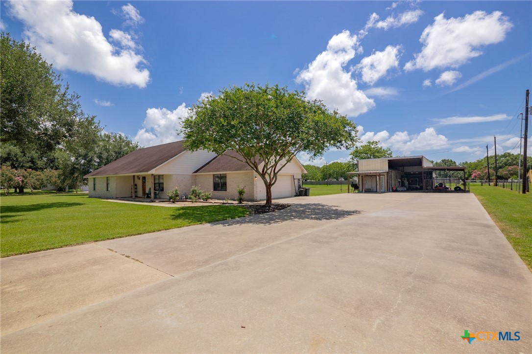 301 Crawford Drive Property Photo 5