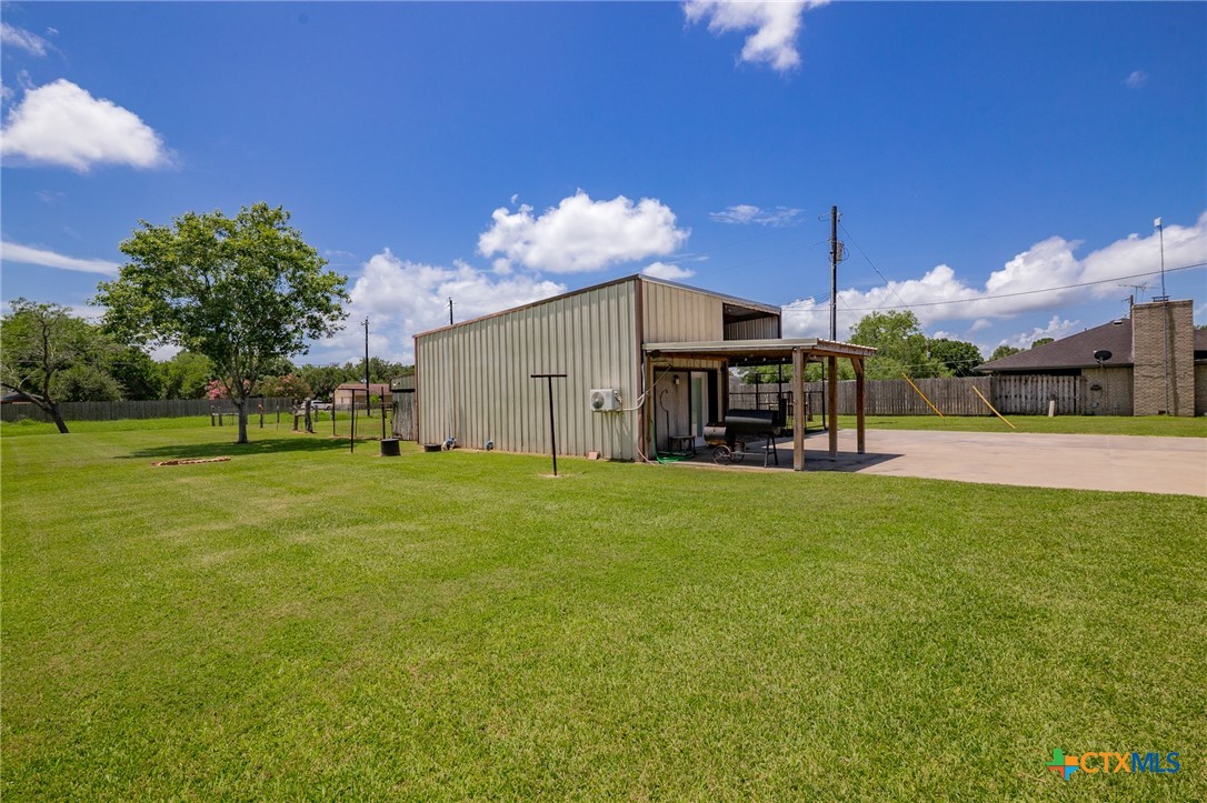 301 Crawford Drive Property Photo 6