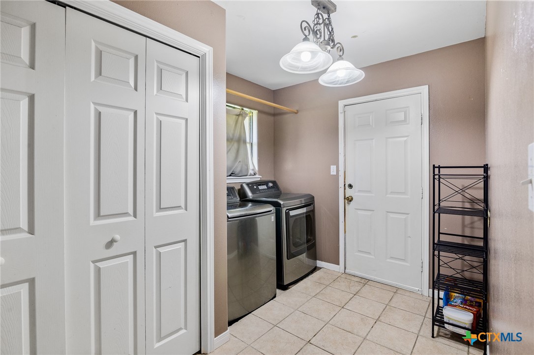 301 Crawford Drive Property Photo 15