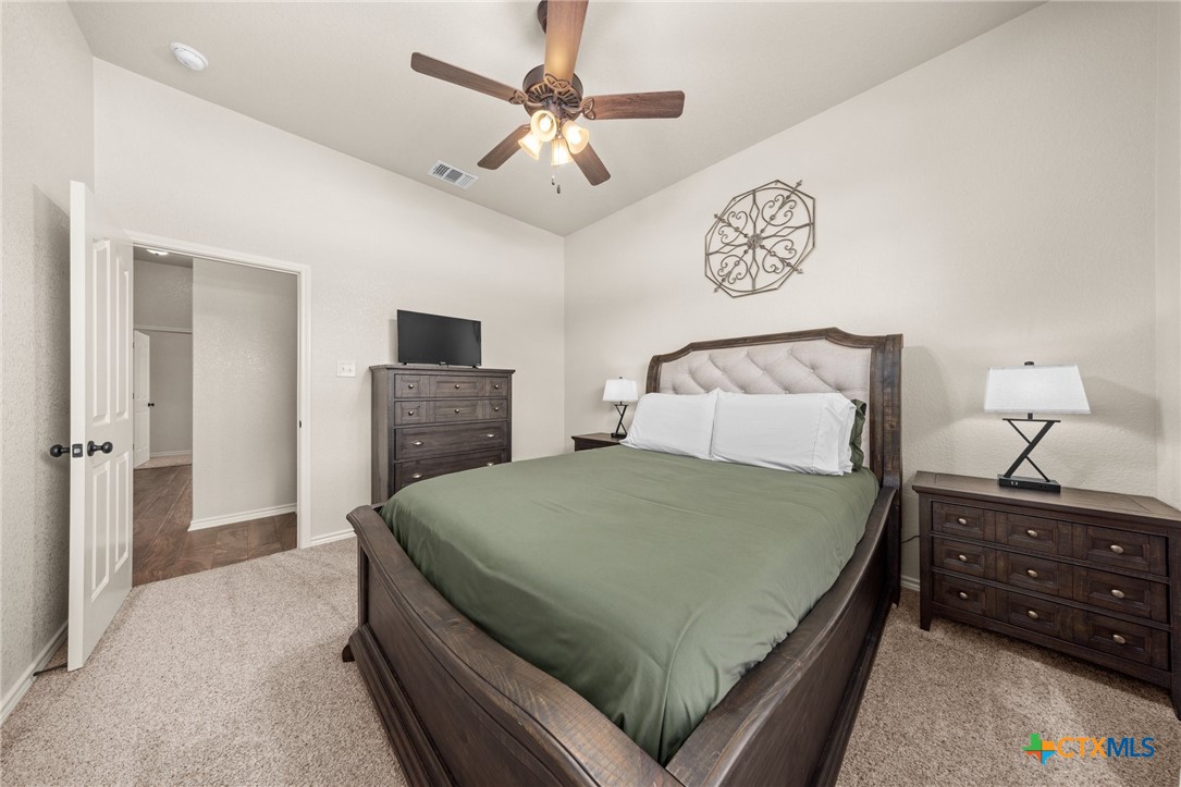 1124 Dark Wood Drive Property Photo 16