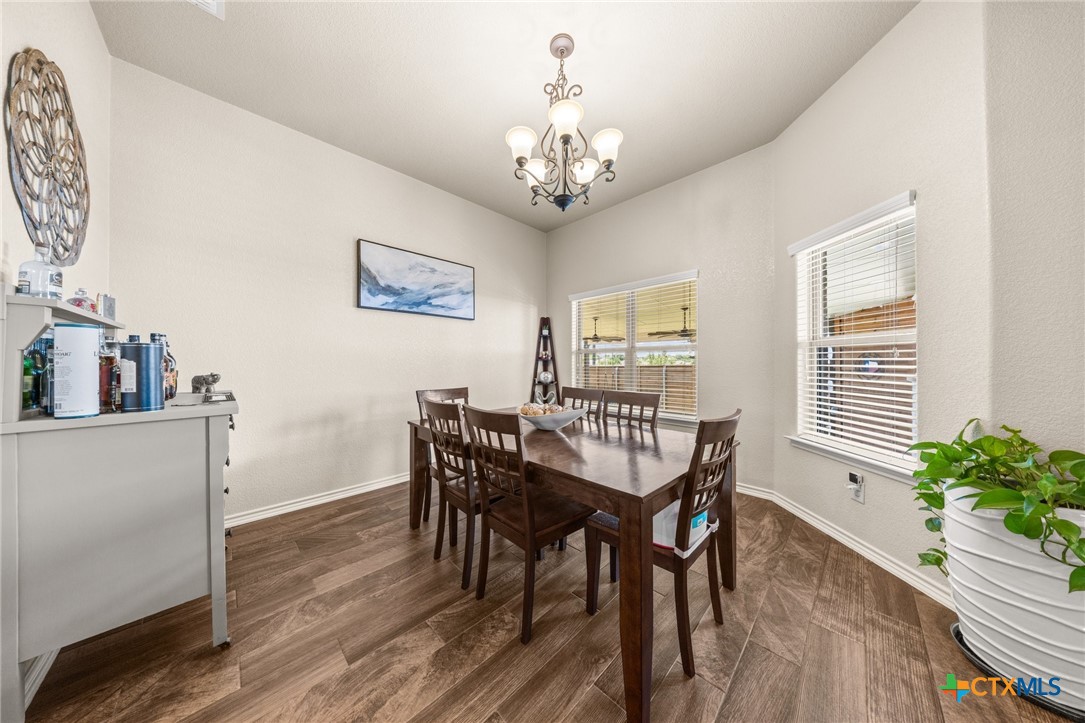 1124 Dark Wood Drive Property Photo 37