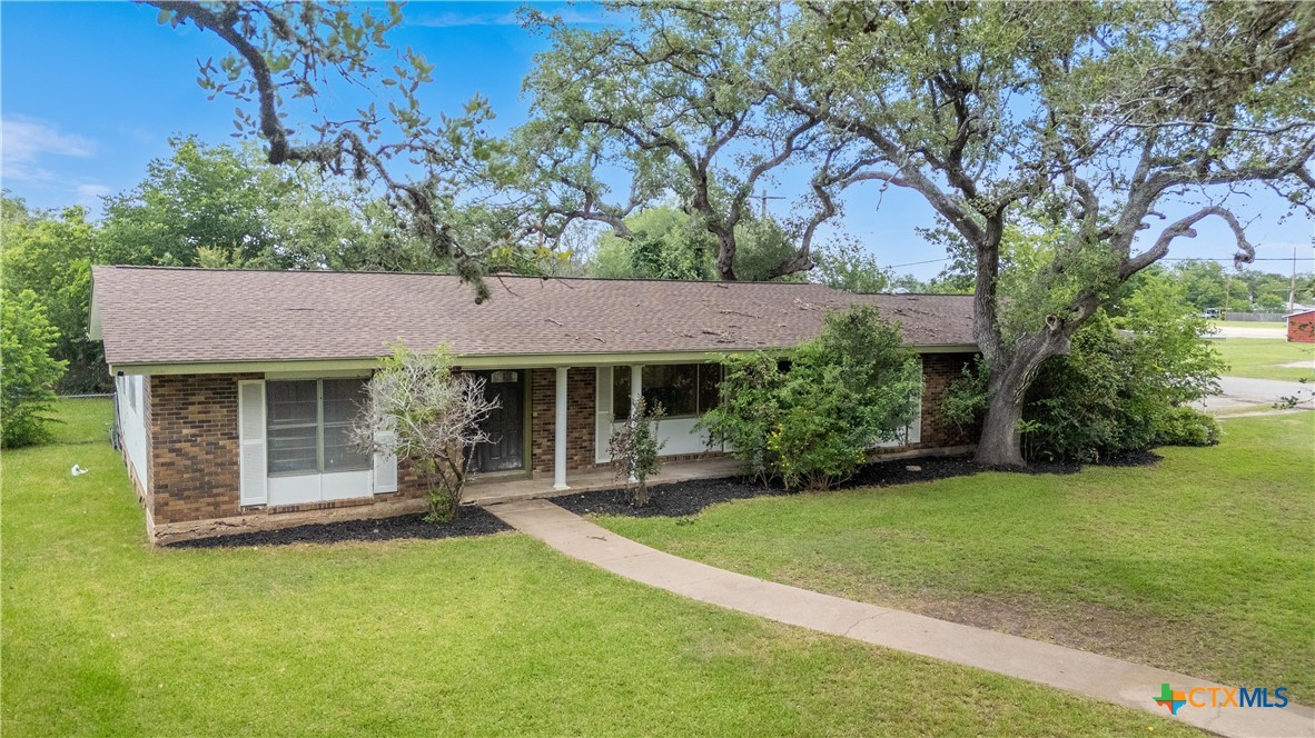 204 W Johnson Street Property Photo 3