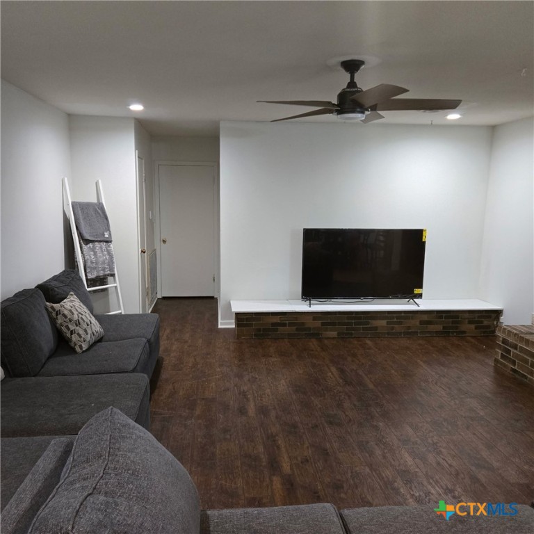 204 W Johnson Street Property Photo 19