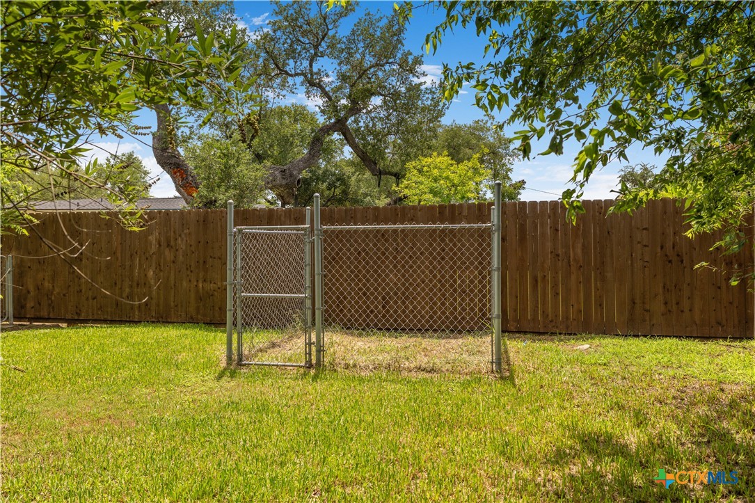 204 W Johnson Street Property Photo 22