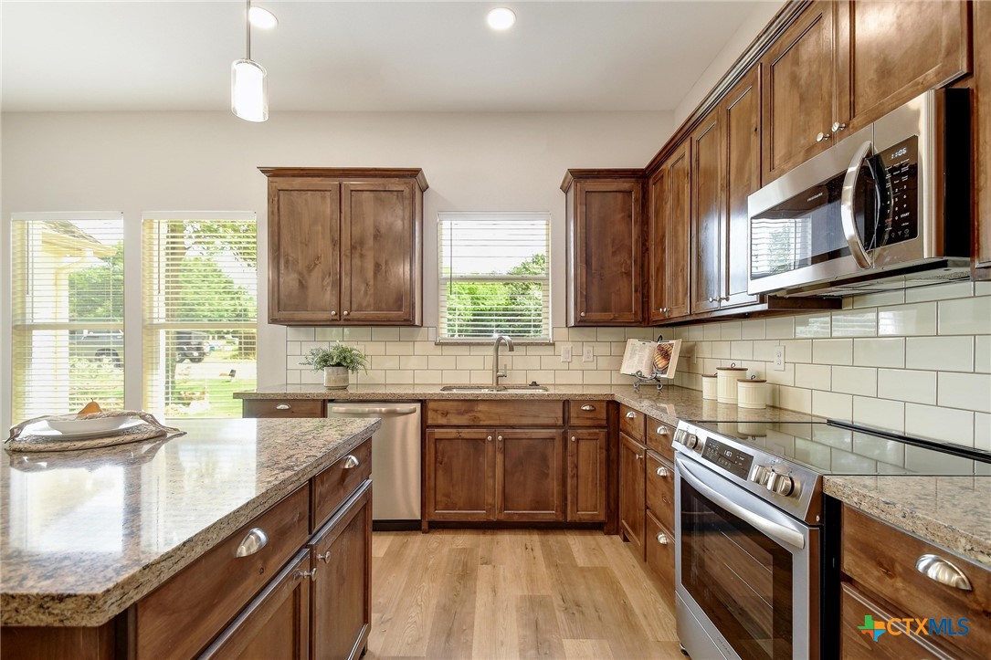 2109 Meadow View Drive Property Photo 12