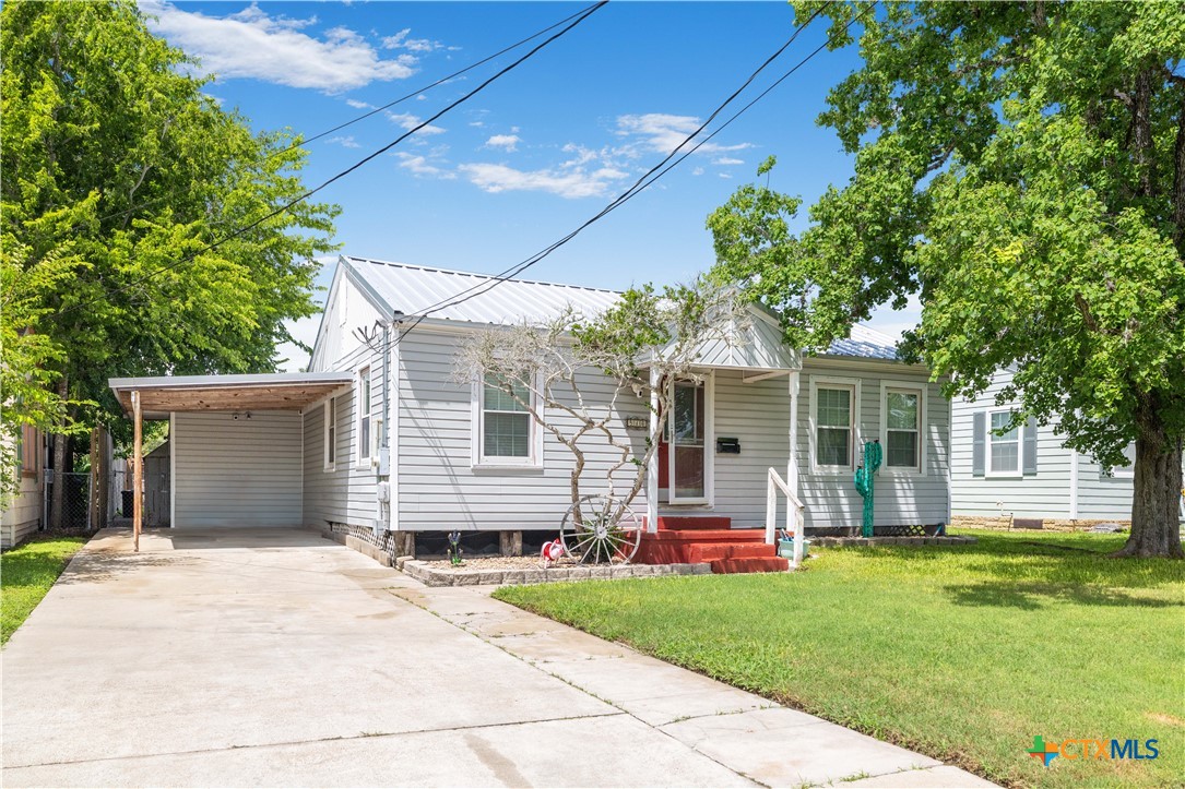 516 2nd Street Property Photo 1