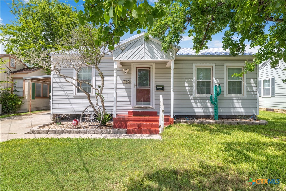 516 2nd Street Property Photo 2