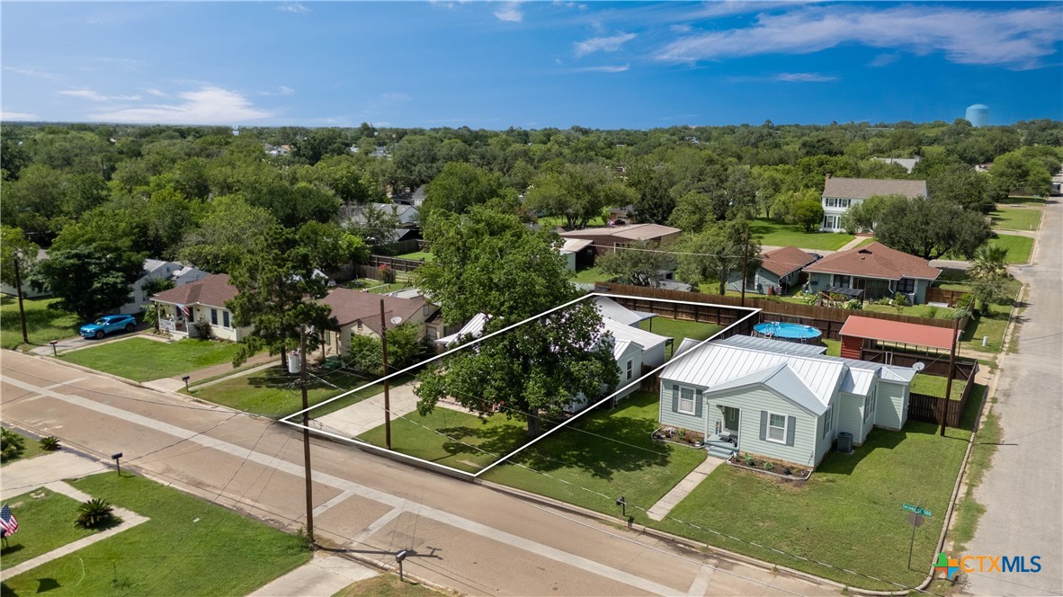 516 2nd Street Property Photo 9