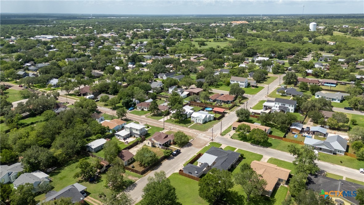 516 2nd Street Property Photo 10