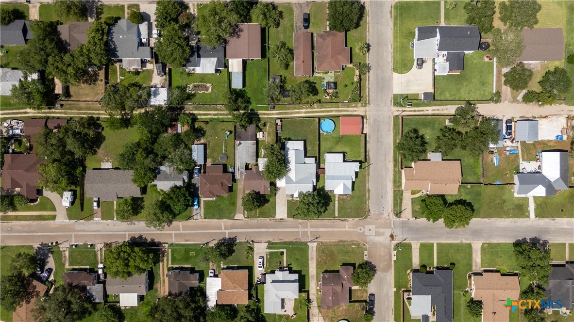 516 2nd Street Property Photo 14