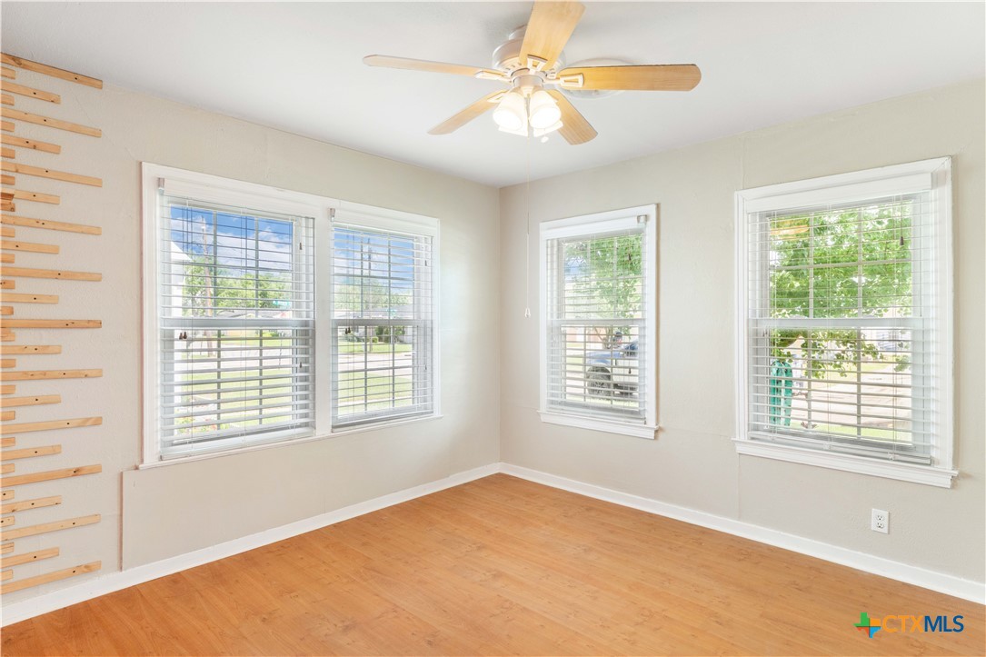 516 2nd Street Property Photo 17