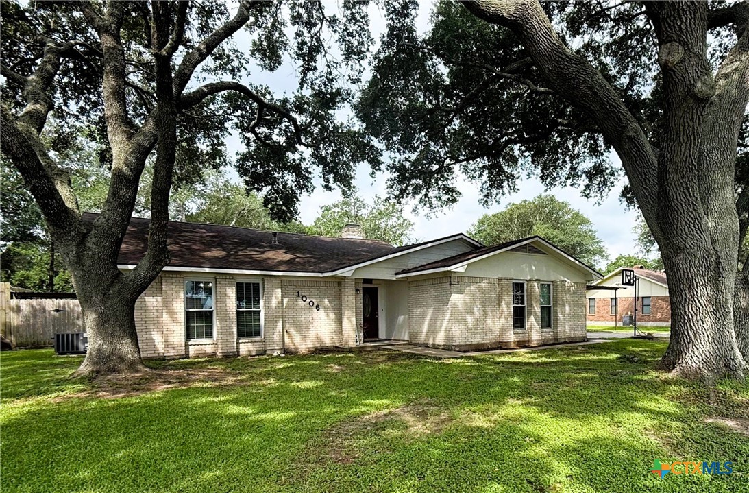 1006 Fairlane Drive Property Photo 1
