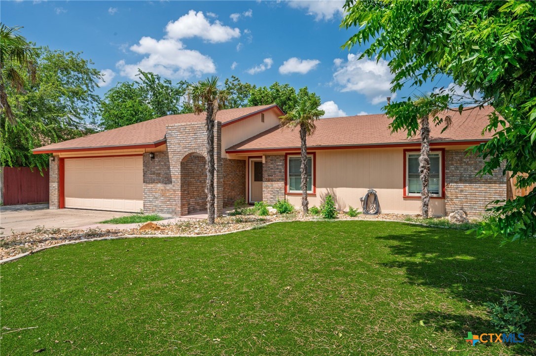 409 W Mary Jane Drive Property Photo 4