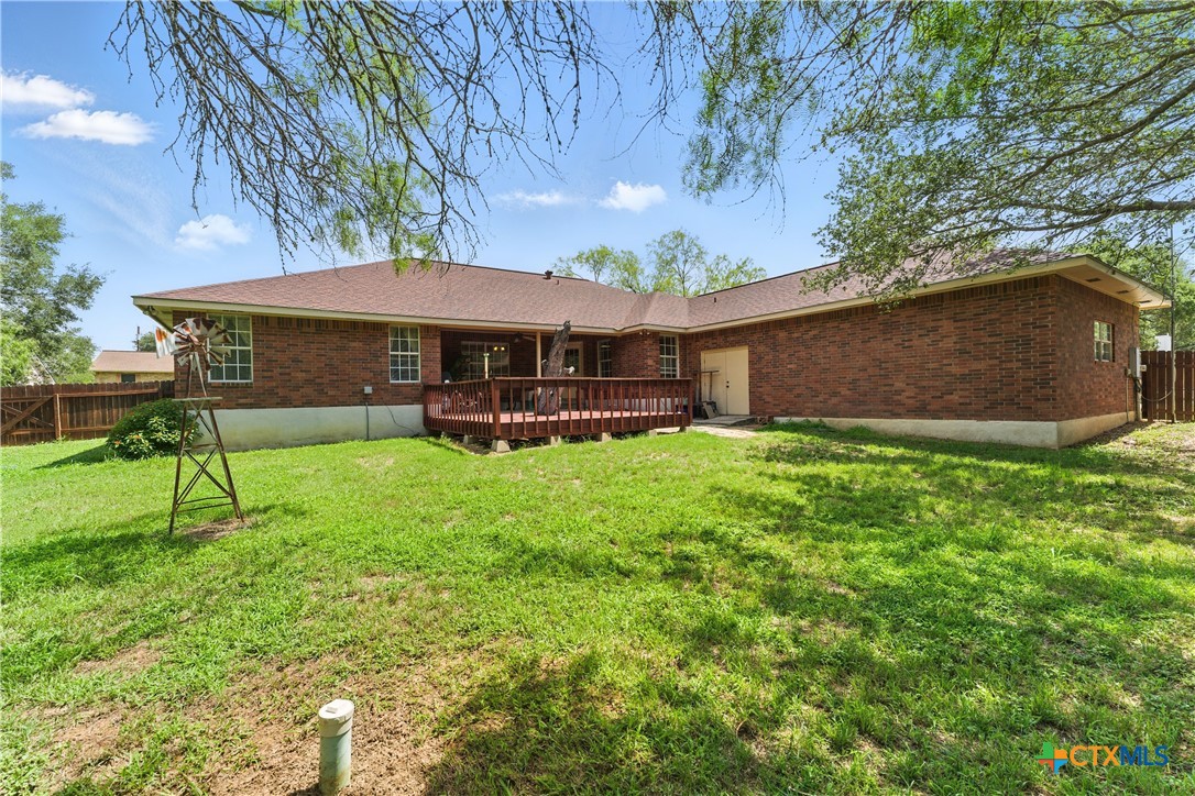 1233 Oakcrest Drive Property Photo 1