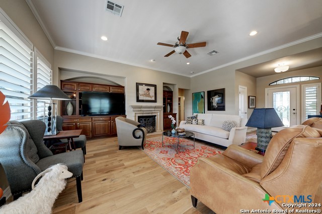 129 Iron Horse Street Property Photo 8