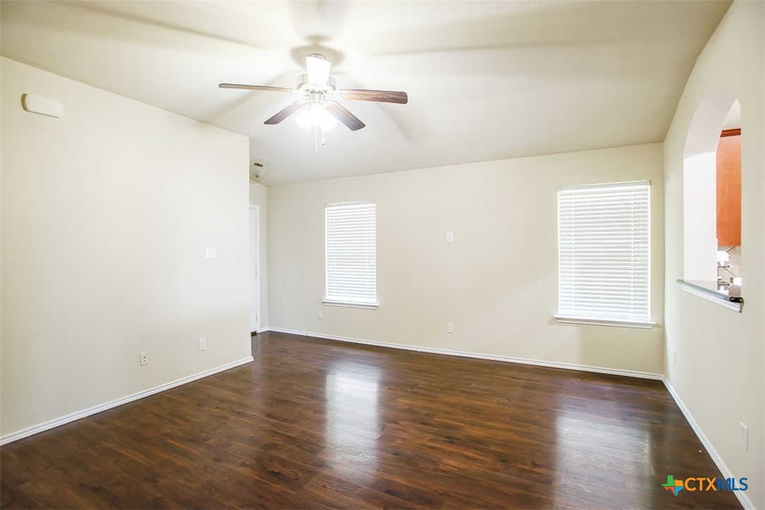 3312 Parkmill Drive Property Photo 5