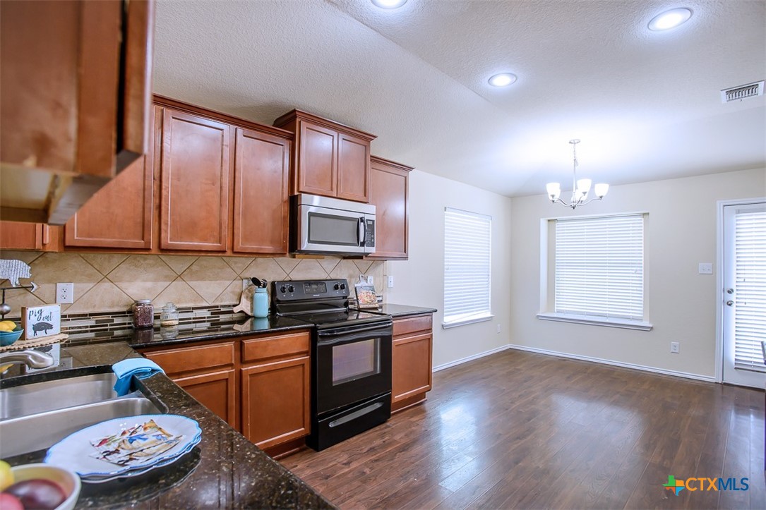 3312 Parkmill Drive Property Photo 10