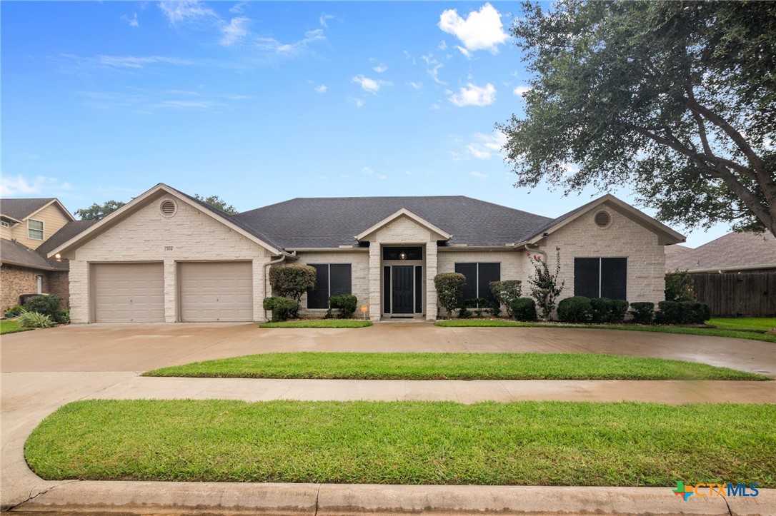 204 Crosswind Drive Property Photo 1