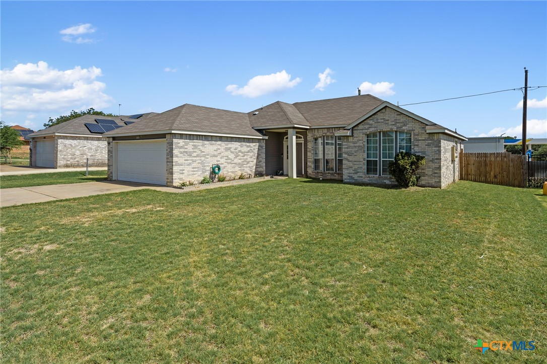 1801 Caprock Drive Property Photo 3