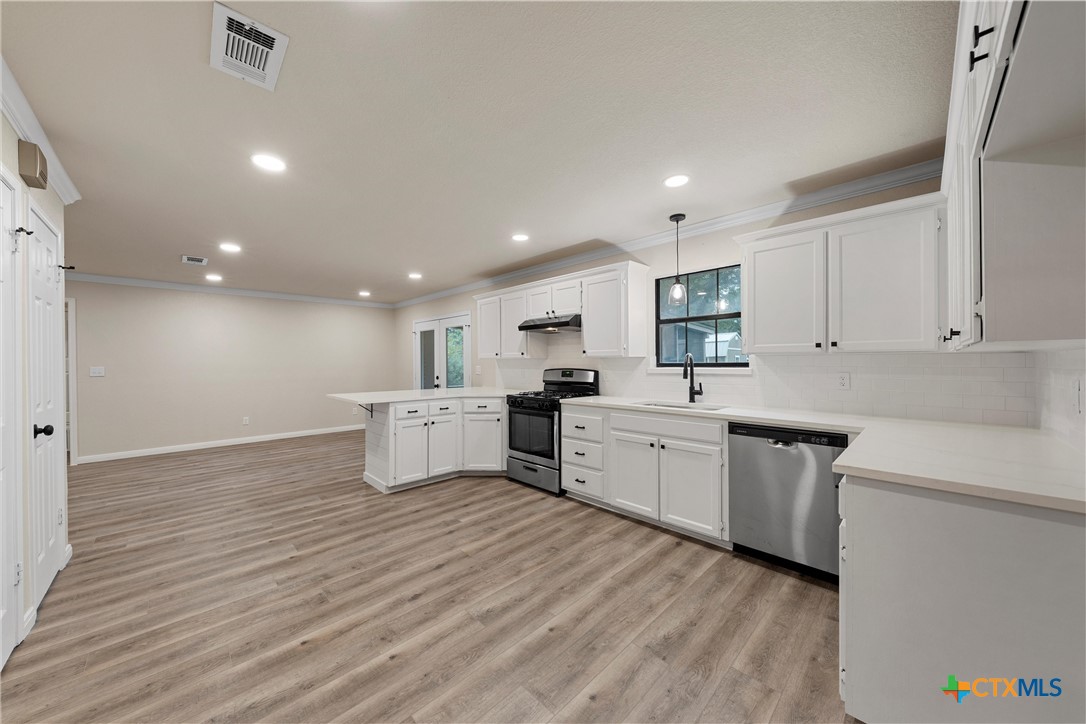 402 2nd Street Property Photo 15