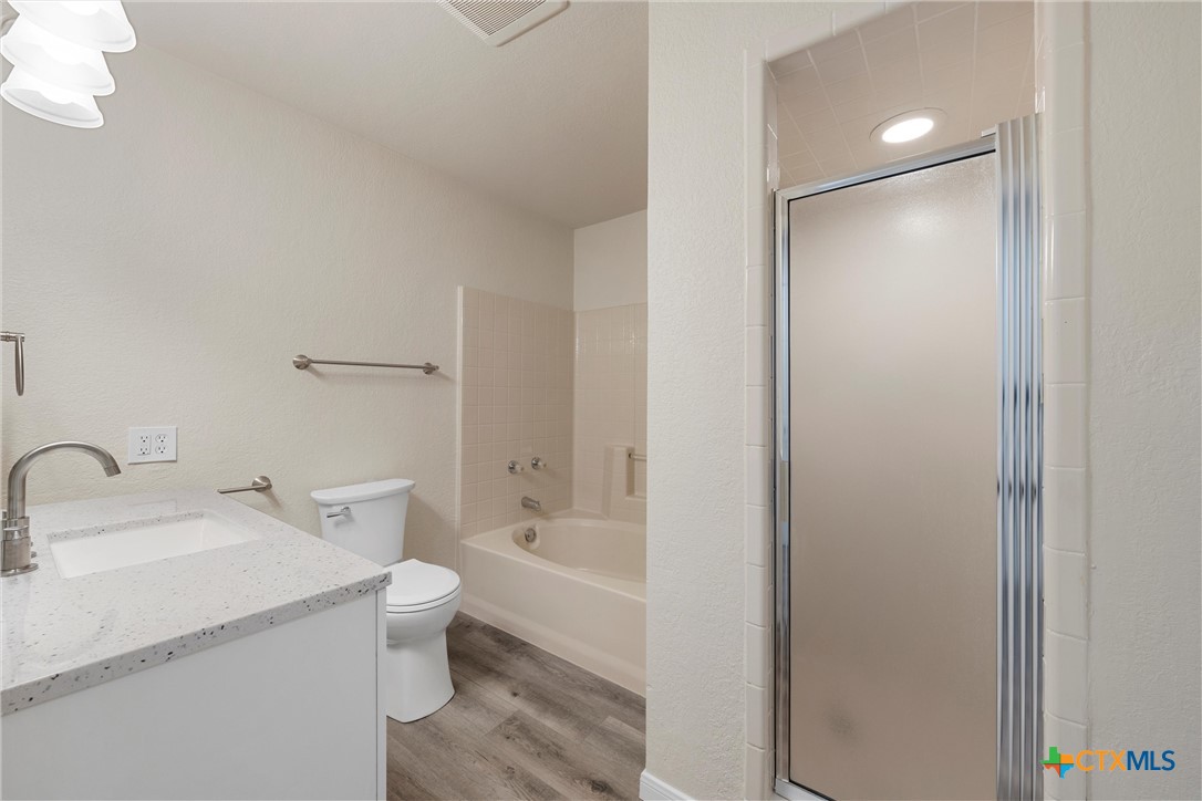 402 2nd Street Property Photo 22