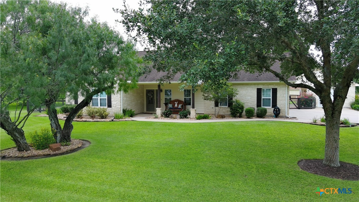 21 Lakeoak Property Photo 3