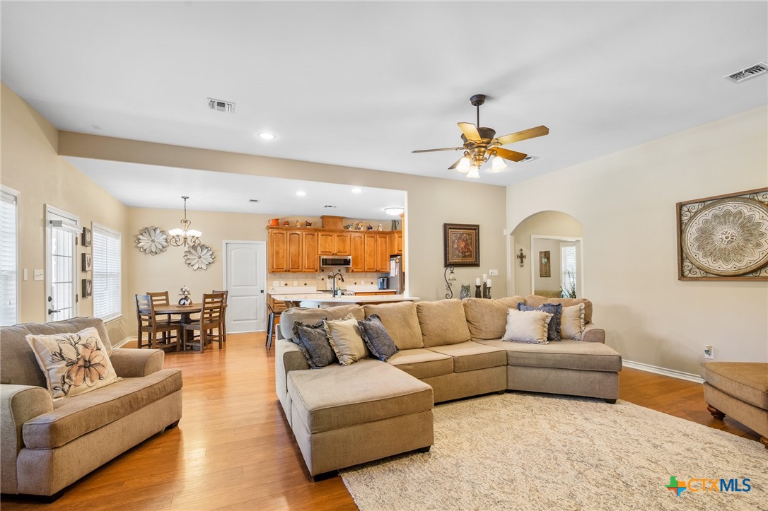 21 Lakeoak Property Photo 12