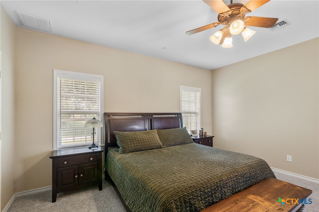 21 Lakeoak Property Photo 18