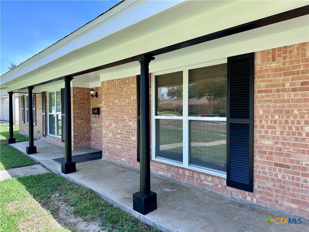 2303 Bon Aire Avenue Property Photo