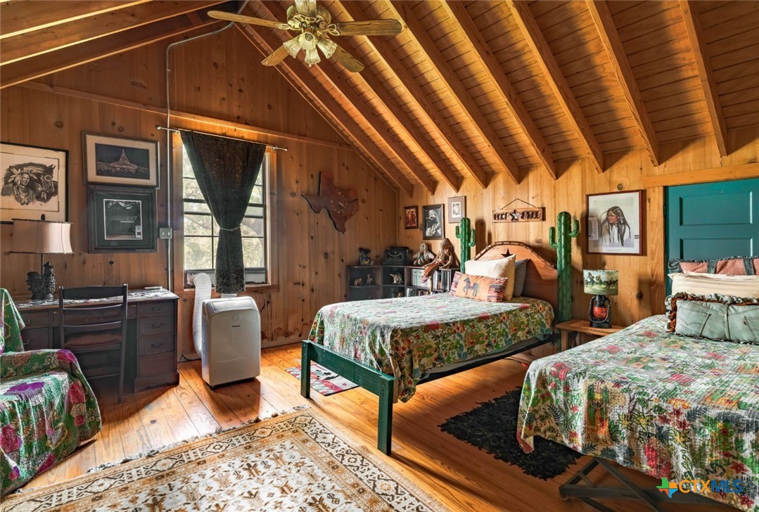 1218 Oakwood Loop Property Photo 14