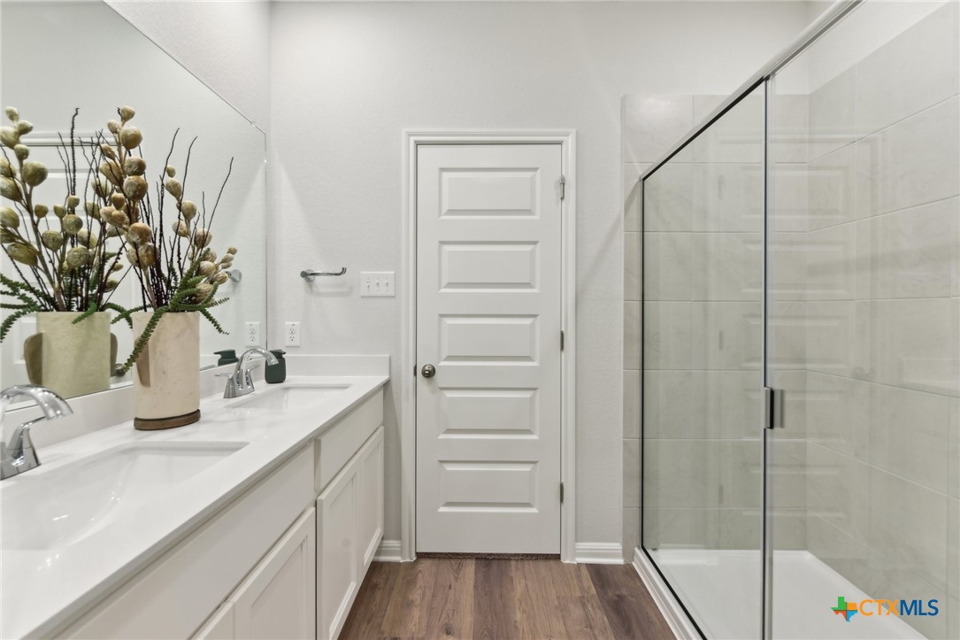 208 Escape Way Property Photo 8