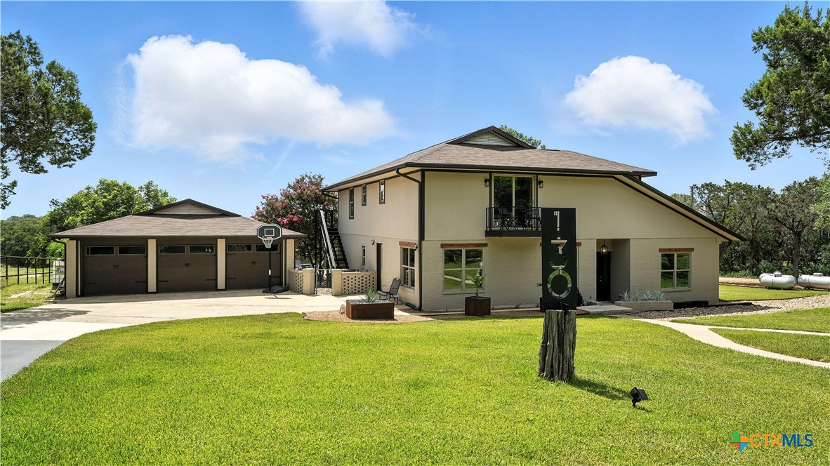 130 Oak Ridge Drive Property Photo 1