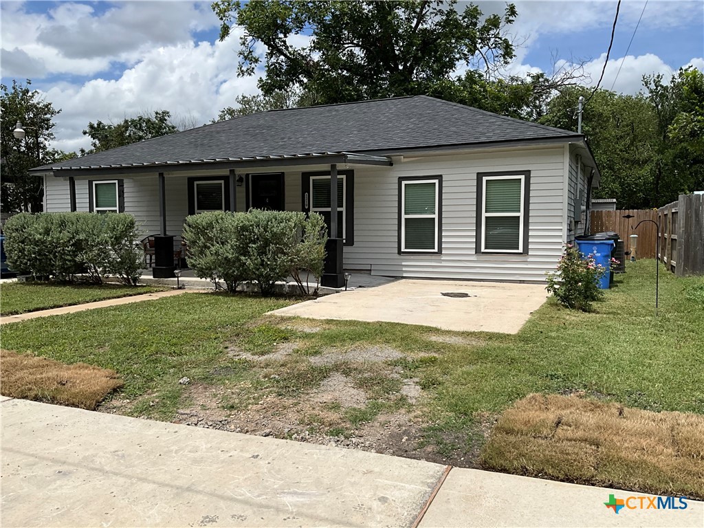 1210 N Milam Street Property Photo 2