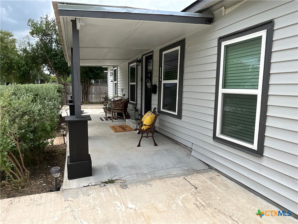 1210 N Milam Street Property Photo 5