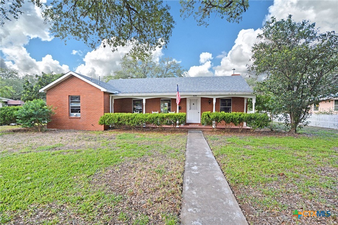 929 E Cedar Street