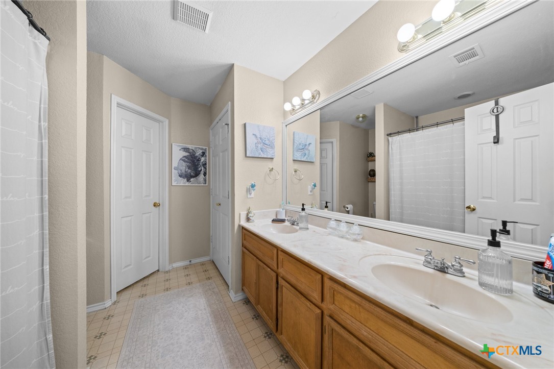 2903 Curtis Drive Property Photo 14