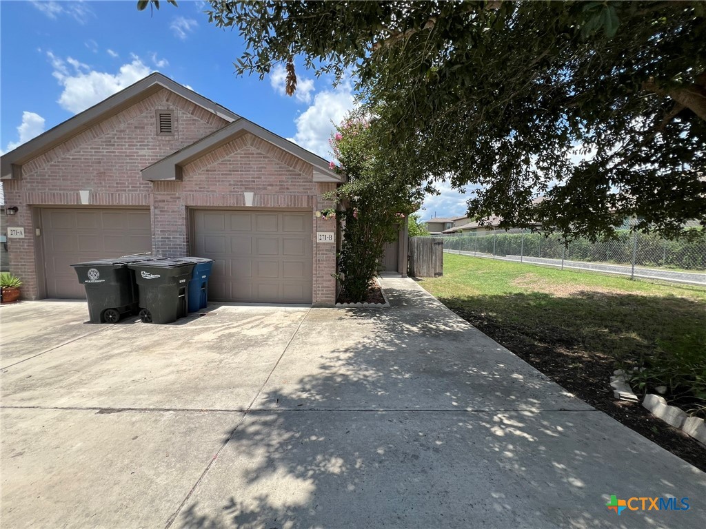 271 Rosalie Drive B Property Photo 1