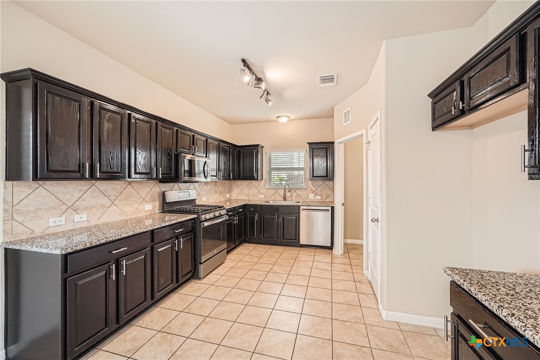 1432 Blake Street Property Photo 15