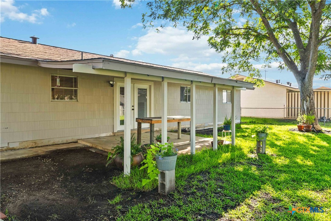 211 Balboa Drive Property Photo 15
