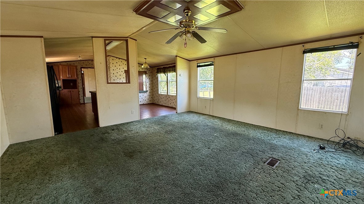 2807 Lone Tree Road Property Photo 5
