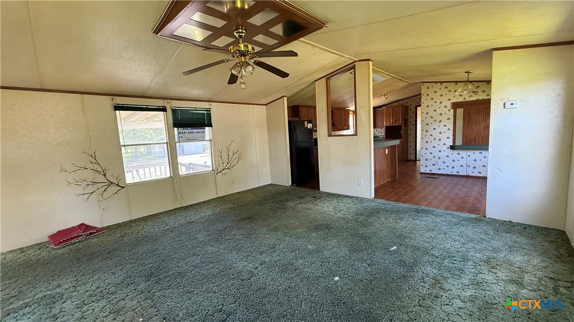 2807 Lone Tree Road Property Photo 6