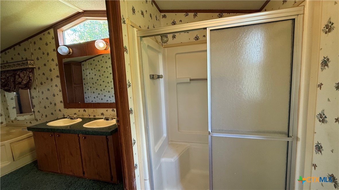 2807 Lone Tree Road Property Photo 15