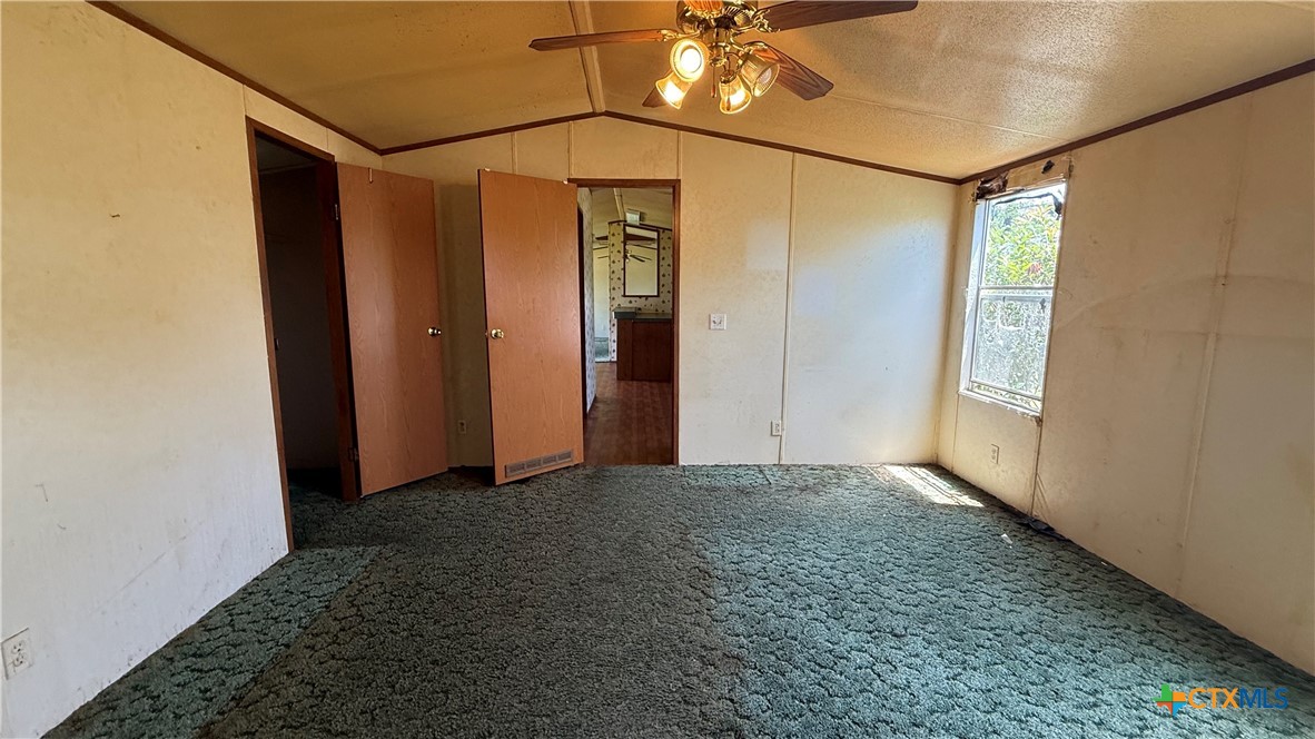 2807 Lone Tree Road Property Photo 16