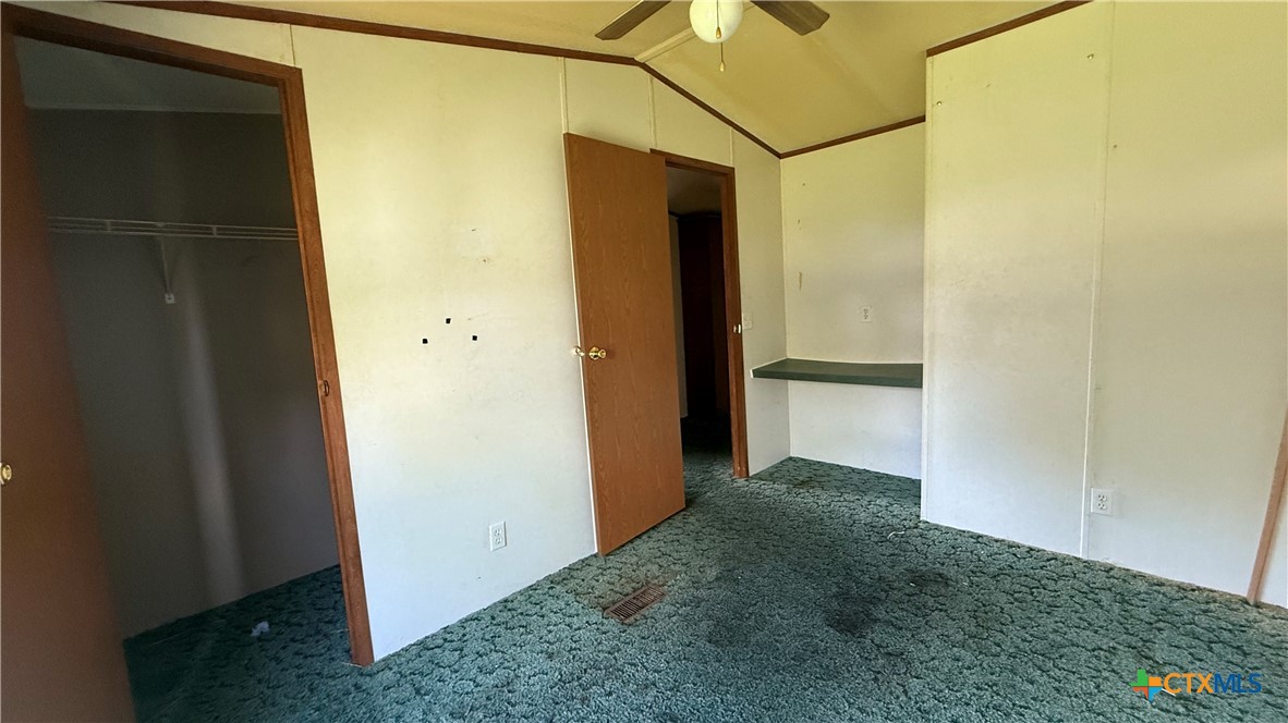 2807 Lone Tree Road Property Photo 18