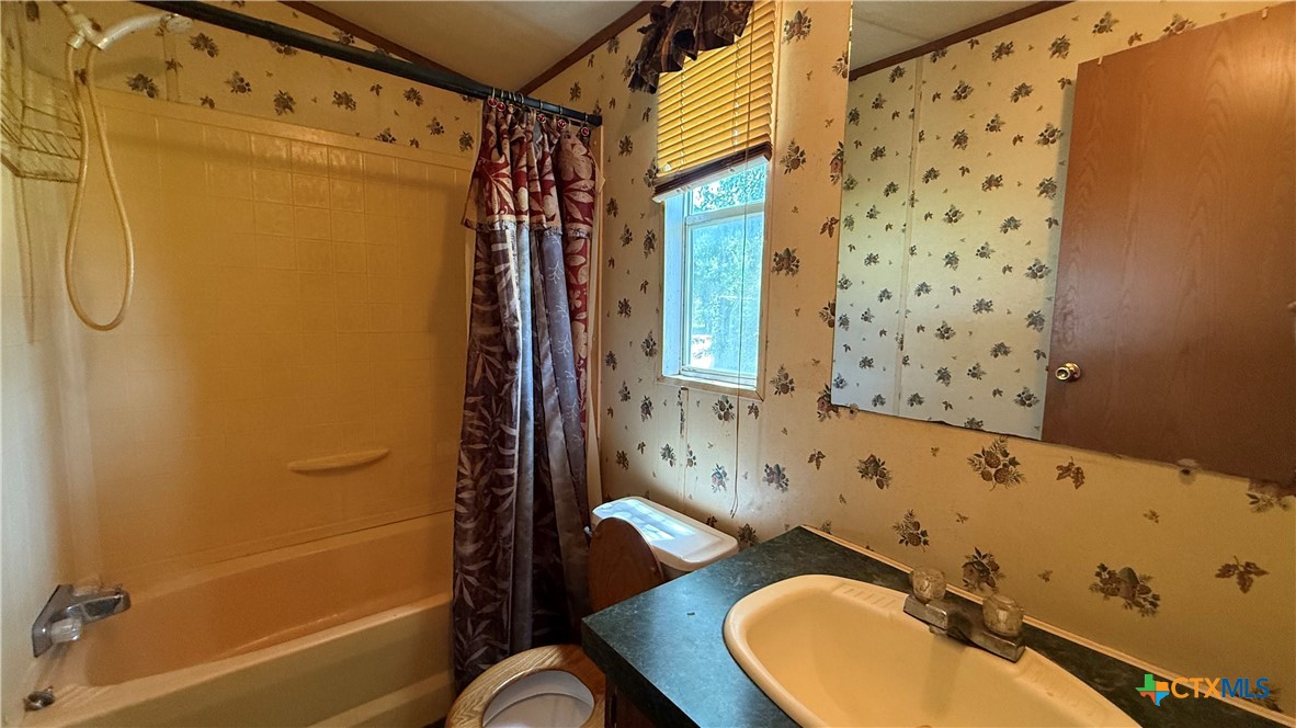 2807 Lone Tree Road Property Photo 21