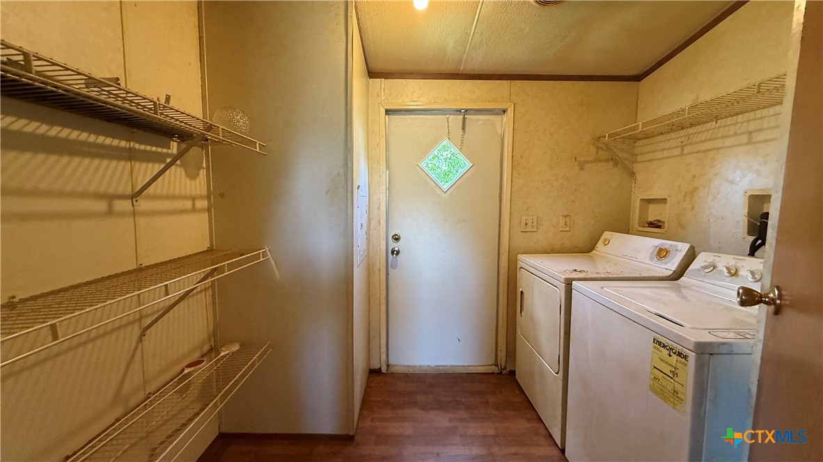 2807 Lone Tree Road Property Photo 22