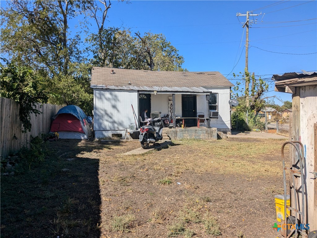 309 W Avenue P Property Photo 12